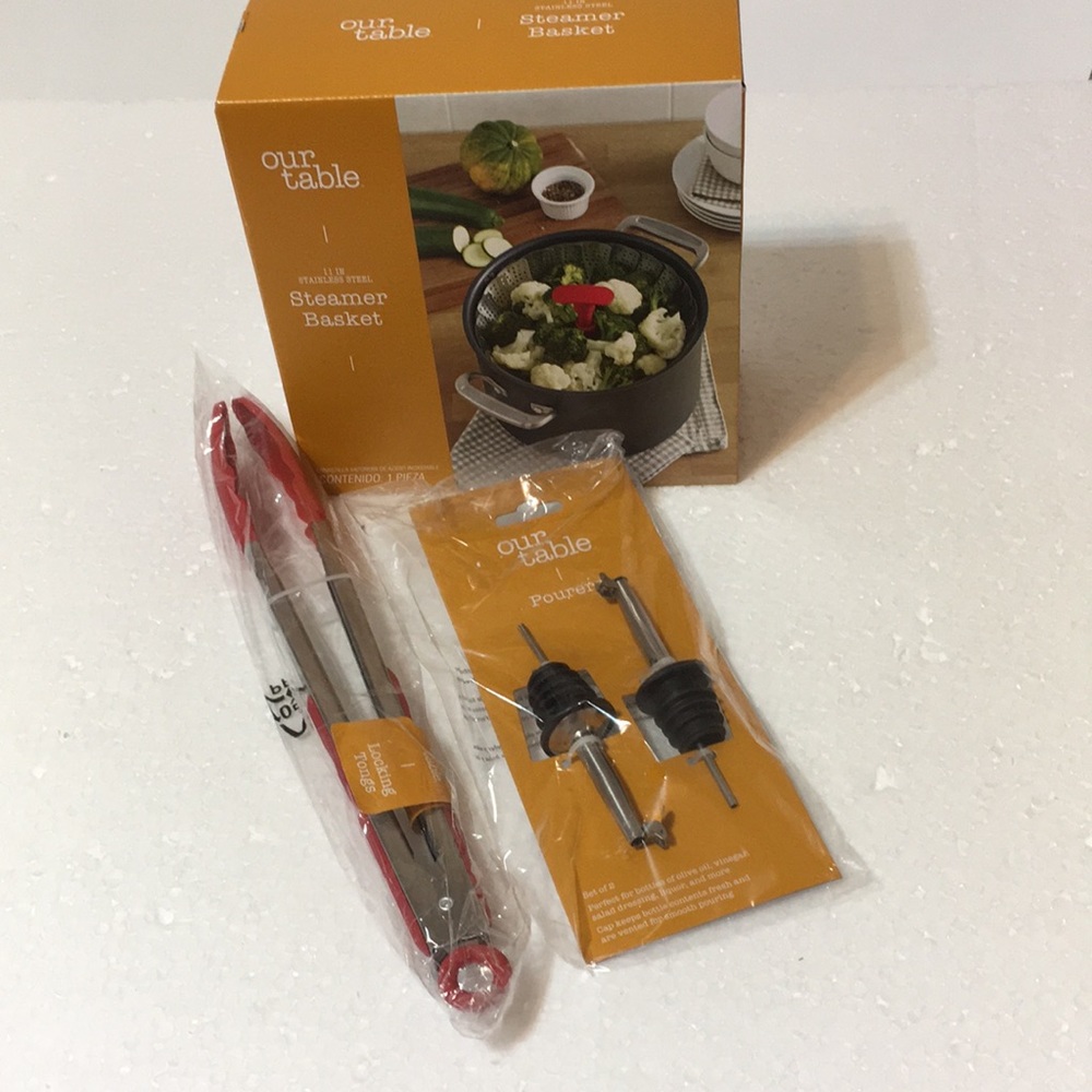 OUR TABLE BRAND NEW SET OF THREE KITCHEN GADGETS